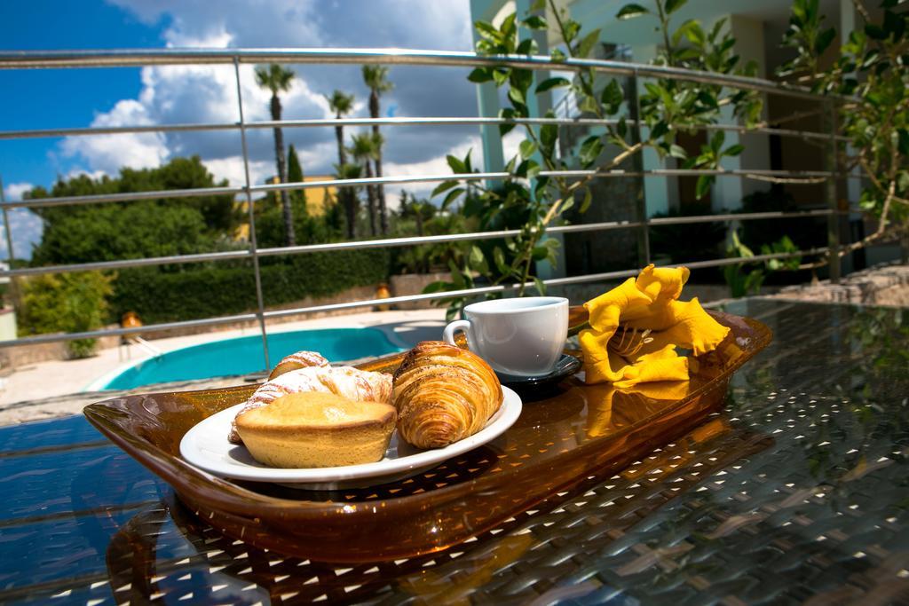 Villa Albertina Exclusive B&B Parabita Bagian luar foto
