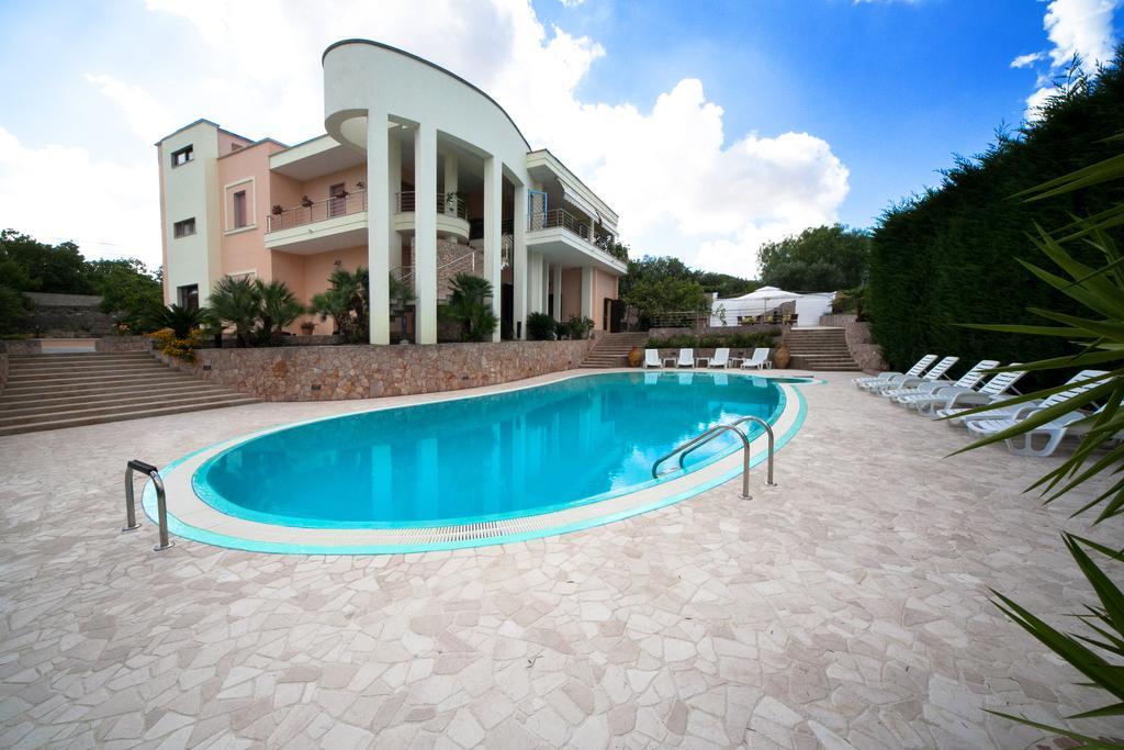 Villa Albertina Exclusive B&B Parabita Bagian luar foto